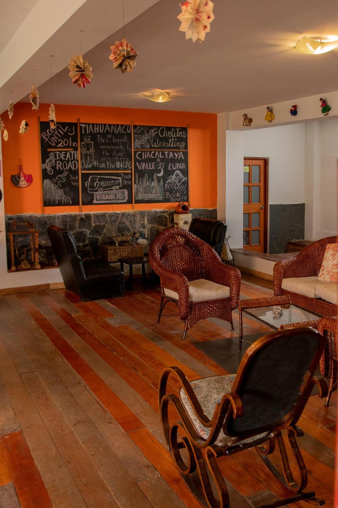 Anata Hostal La Paz Exteriör bild